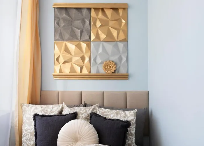 Golden Apartment